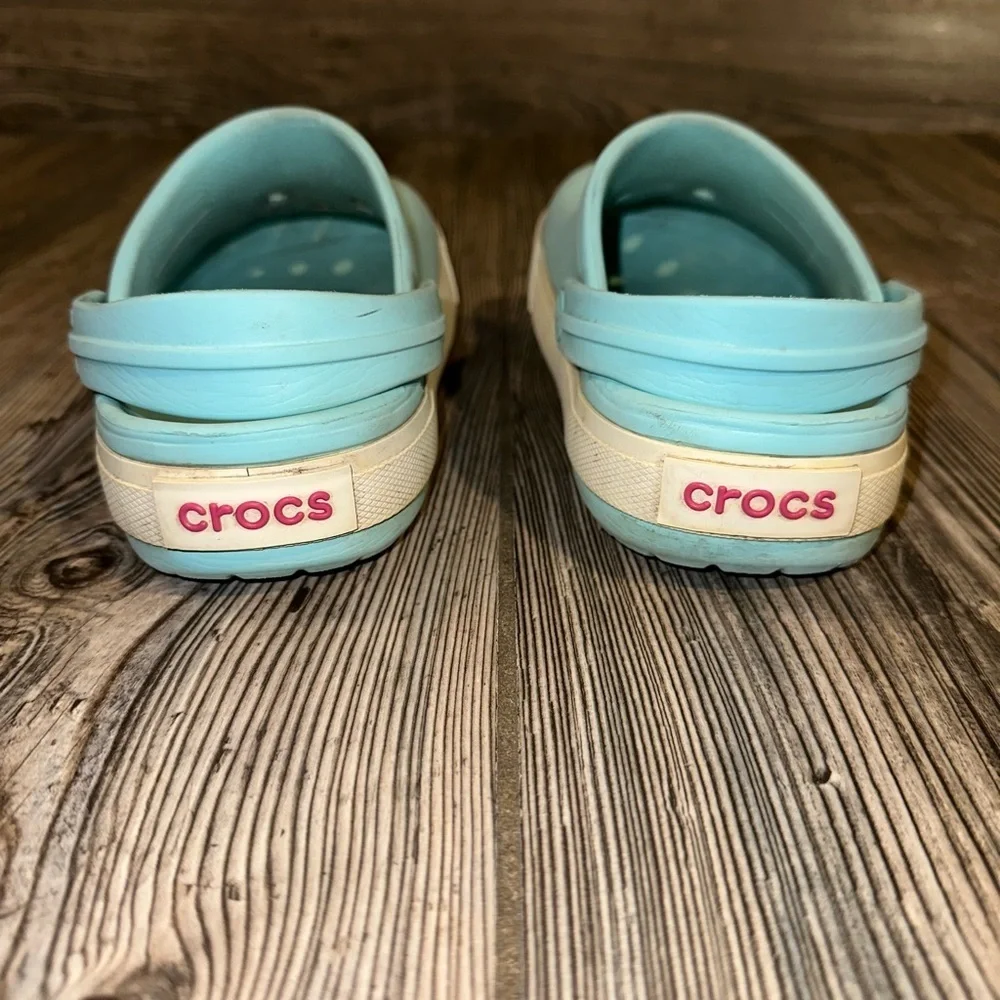 CROCS Blue and Pink Classic Clogs Water Shoes with Ventilation Size Junior 1
